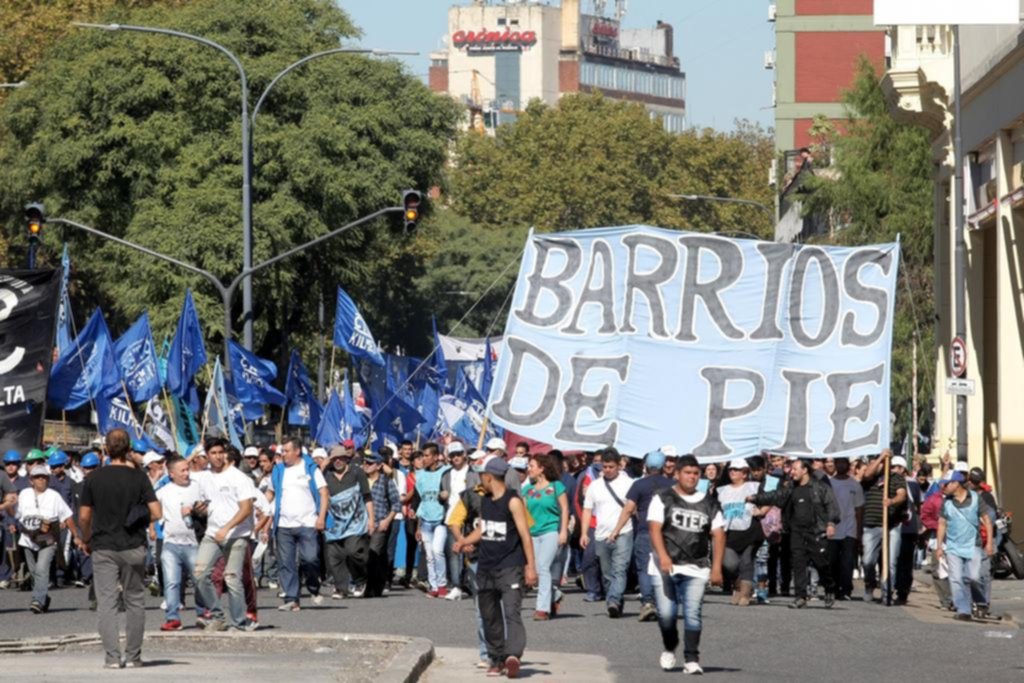 Empleos con planes sociales, entre apoyos, críticas y dudas
