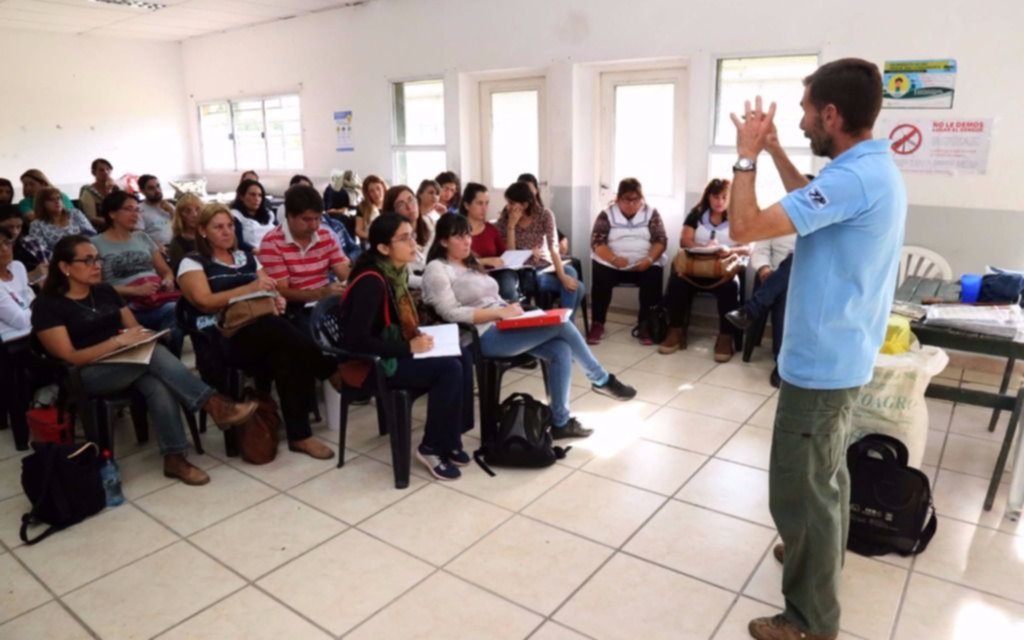 Primera capacitación de la Huerta Escolar Pedagógica