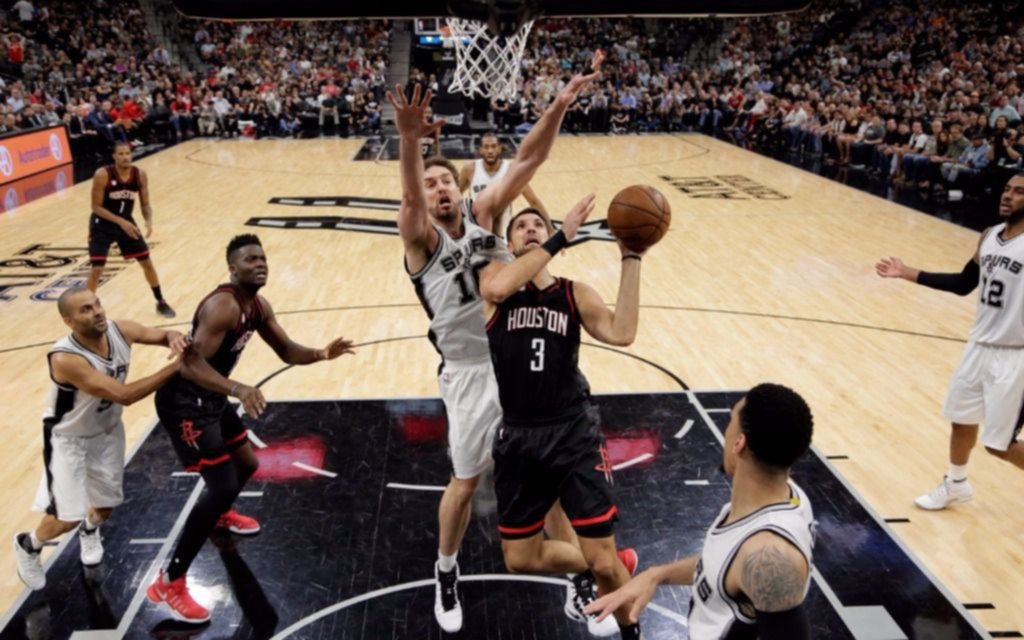 Ginóbili marco 8 puntos en la victoria de San Antonio y se lesionó Parker