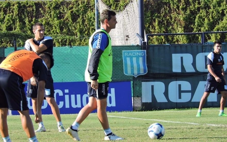 Cocca aún no definió el equipo para recibir al Lobo