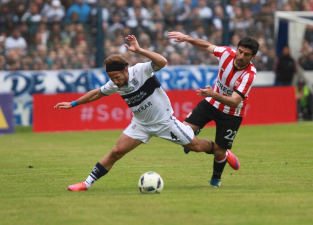 El horario tentativo es el de las 15