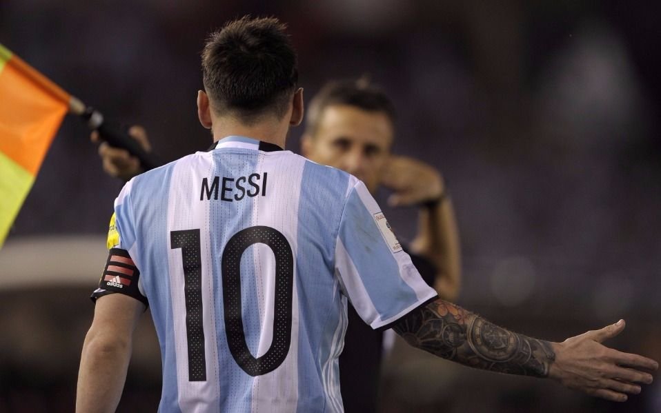 La FIFA le levantó la totalidad de la sanción a Messi: podrá jugar ante Uruguay