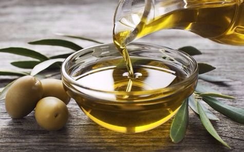 Dos marcas de aceite de oliva, entre otros productos, prohibidos por ANMAT