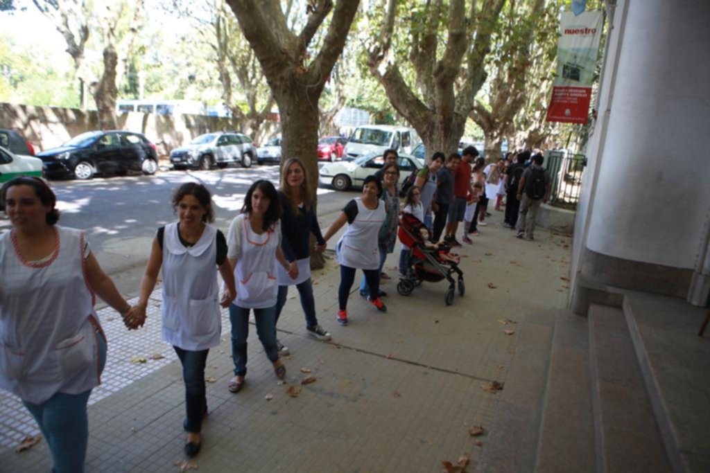 Prevén fuerte impacto del paro universitario en los colegios: adhesión total en la Anexa