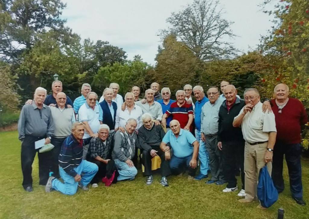 Ex jugadores de Estudiantes reunidos en Villa Elisa
