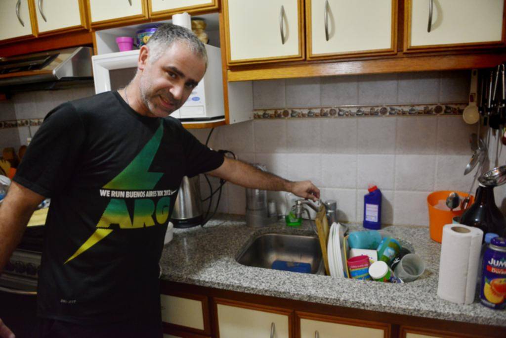 Se extienden las penurias en los barrios por la falta de agua