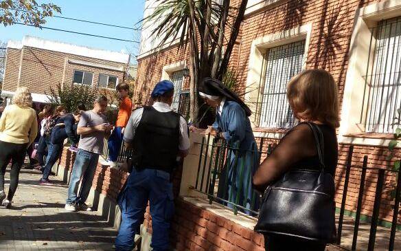 Ya preparan a los bicipolicías para custodiar la salida de las escuelas