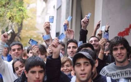 Socios en el Bosque y no socios, en la Sede