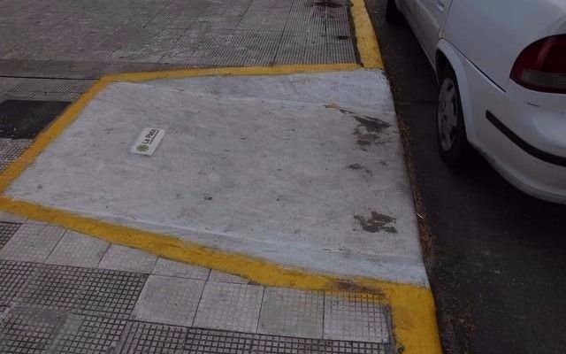 En la ciudad, será doble la multa al que obstruya una rampa
