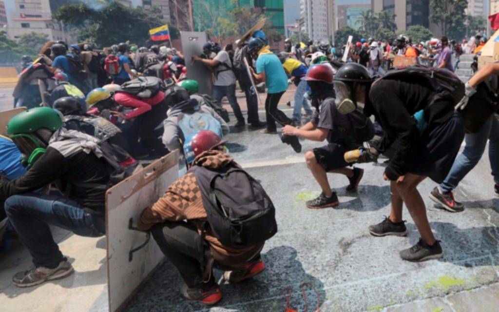 Venezuela: jefe de la Policía admite que civiles dispararon contra manifestantes opositores