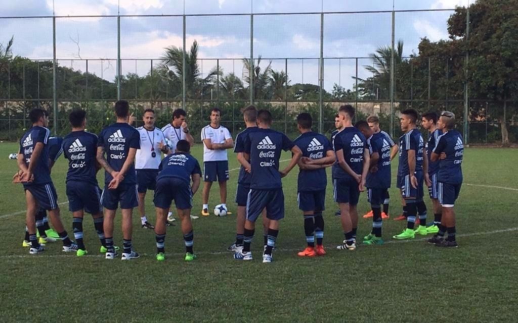 El Sub-20 se entrenó en Vietnam y piensa en su segundo amistoso