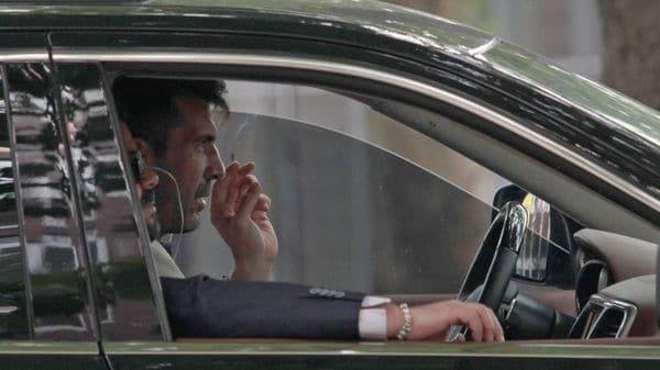 Buffon se “fuma” hasta los dedos