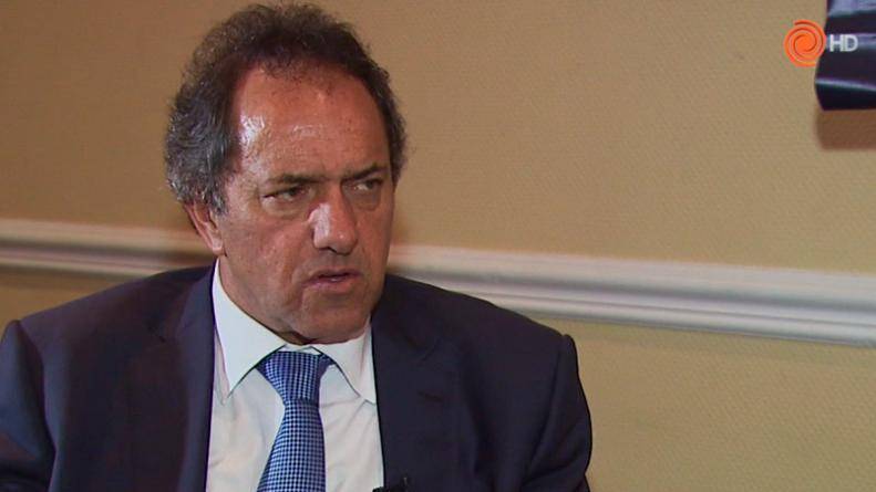 Tras el escándalo, Scioli suspendió ayer la actividad de campaña