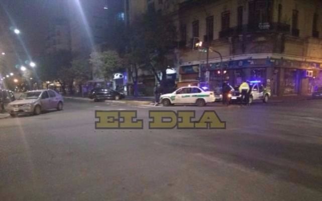 Fuerte choque en 7 y 54