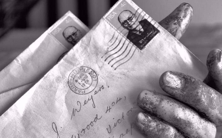 Marinero recibe carta de amor de su mujer 72 años más tarde