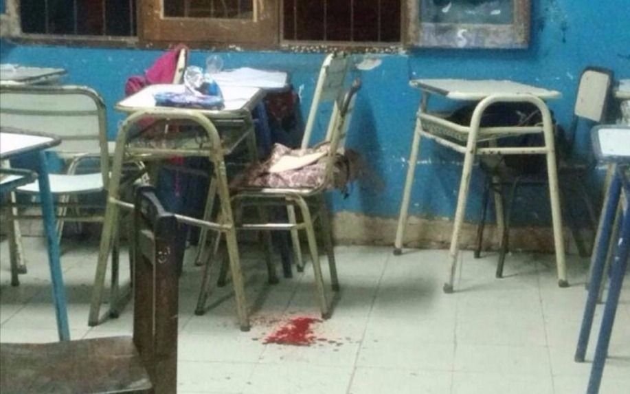 Adolescente fue baleada por su compañero de aula y perdió un ojo