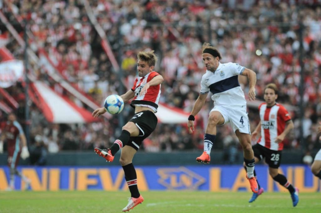 Oreja no podrá estar ante River