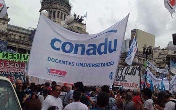 Gremios universitarios advierten que "después de la marcha retomarán negociaciones"