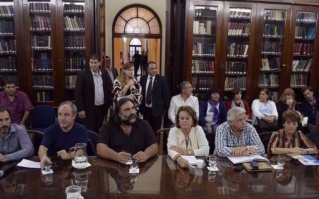 Los docentes cobrarán mañana un anticipo de futuros aumentos salariales
