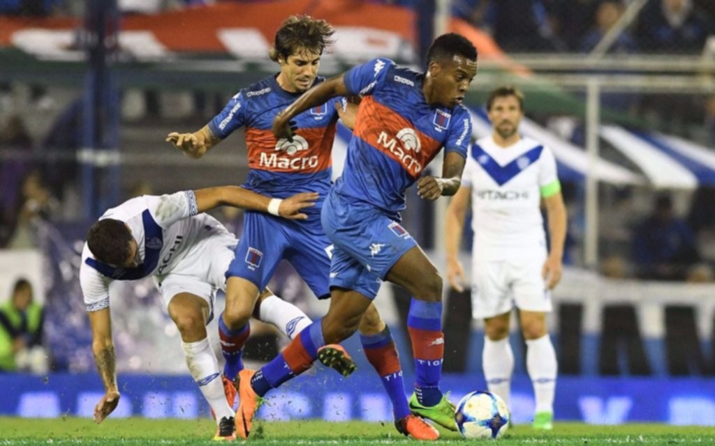 Vélez le ganó a Tigre en el cierre de la fecha de los clásicos