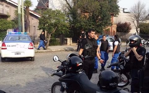 Se llevaban el auto con su hija adentro: "Sacala que no me sirve", le dijo uno de los ladrones