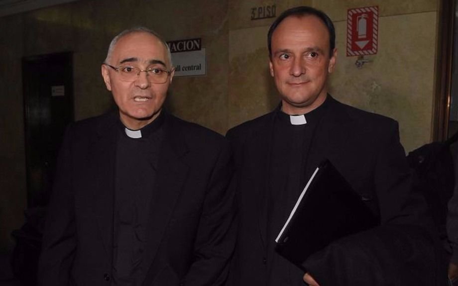 Según enviados del Vaticano “los chicos se enamoran y denuncian por despecho”