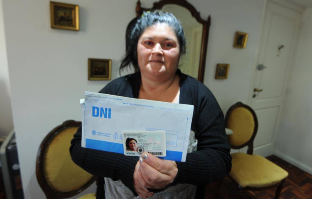 Tener DNI, un derecho por el que tuvo que esperar 34 años