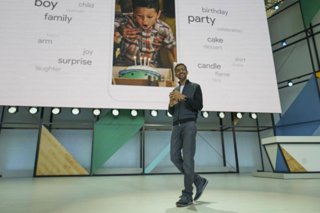 Google busca ampliar su inteligencia artificial