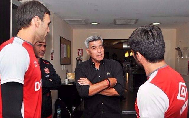 Trobbiani visitó al plantel: "Estudiantes es mi familia"