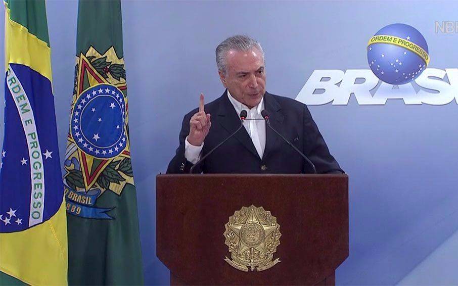 Temer pidió que se suspenda la investigación y confirmó que no renunciará