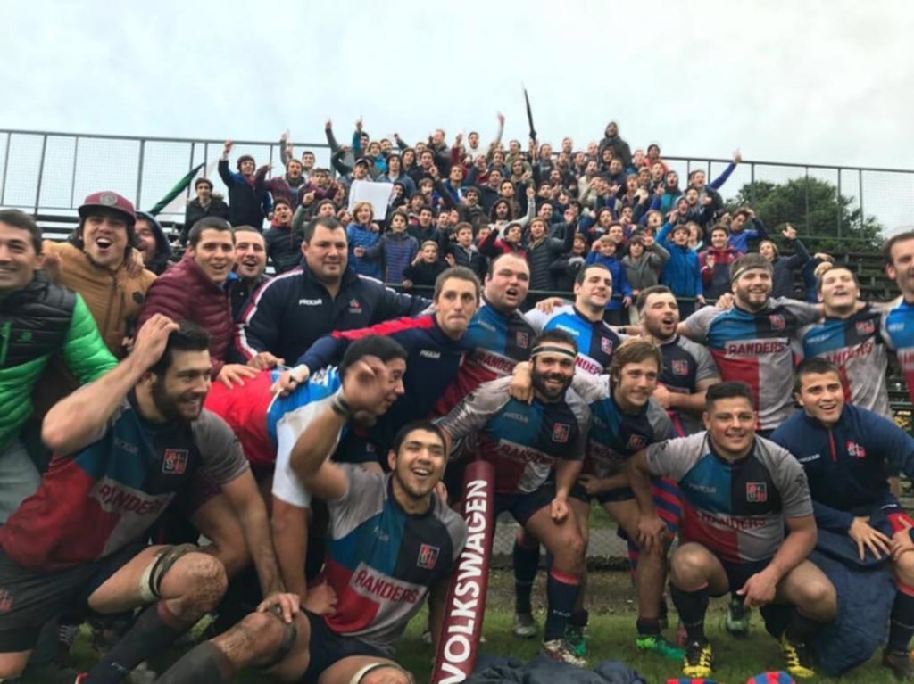 San Luis guapeó bajo la lluvia y está en semis