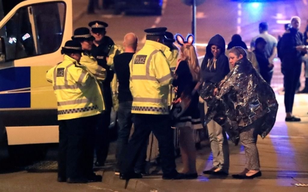 Manchester: llevan a cabo explosión controlada en las afueras del estadio