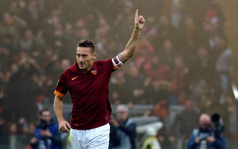 Totti anunció que el domingo jugará el último partido