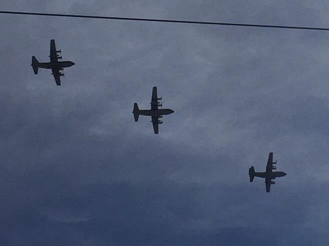 Tres aviones Hércules sobrevolaron La Plata y sorprendieron a muchos