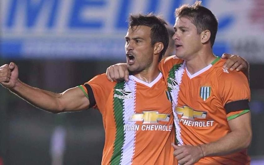 Banfield derrotó a Temperley en un partido intenso