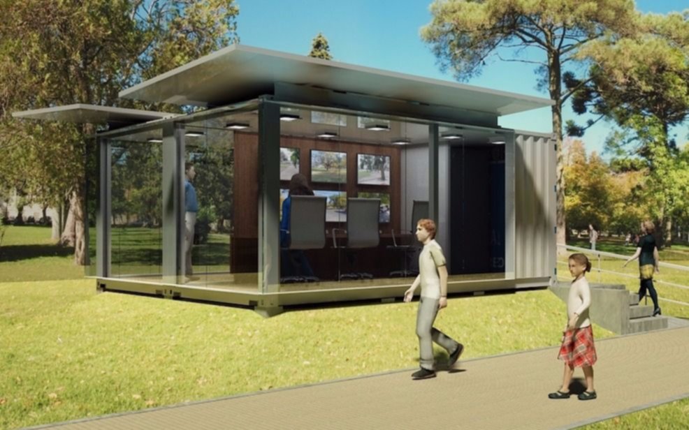 Avanza el proyecto de instalar cabinas de seguridad en las plazas