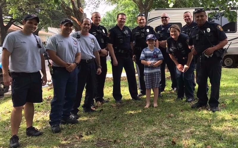Nadie fue al cumpleaños de un niño de 8 años y la policía decidió intervenir