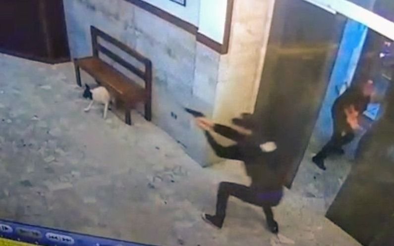 Hay dos detenidos por el tiroteo en la comisaría