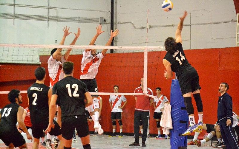 Estudiantes metió segunda en vóley