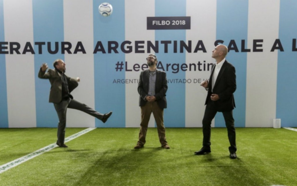 Escándalo por stand argentino en Feria del Libro de Bogotá: "Un gesto de absurdo populismo"