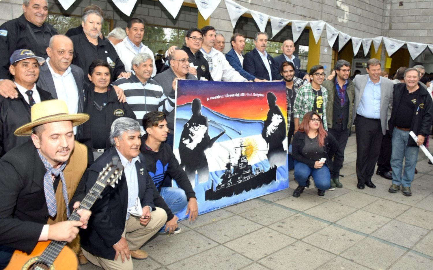 Cascallares encabezó un homenaje a Héroes del Crucero General Belgrano