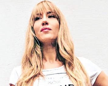 Jimena y otra respuesta picante a un seguidor