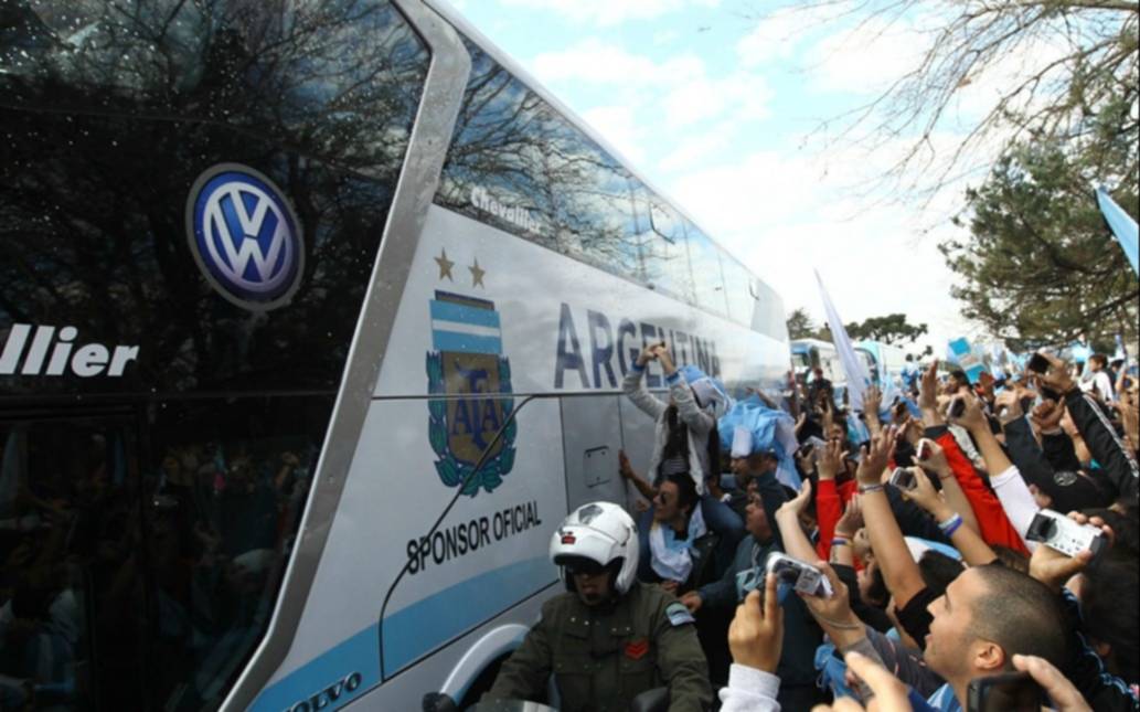 La frase que llevará el micro de la Selección: ya se puede votar