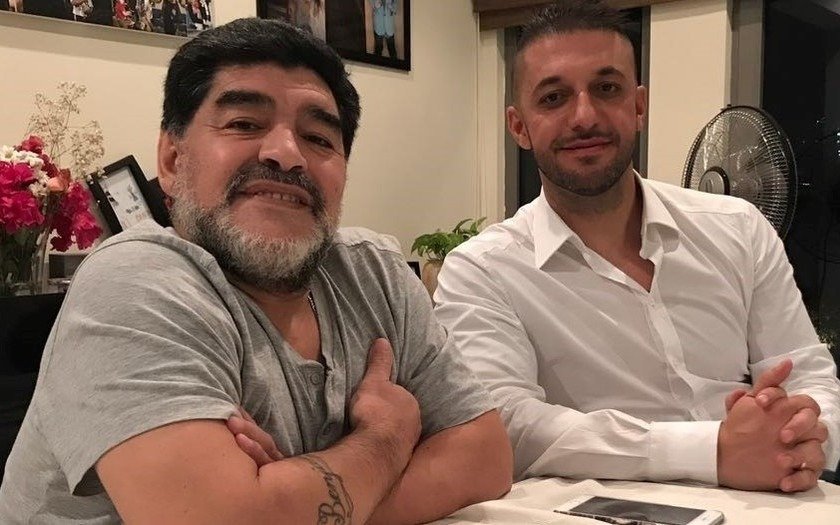 Se metió Morla y Al Fujairah anunció que Maradona ya no será el DT