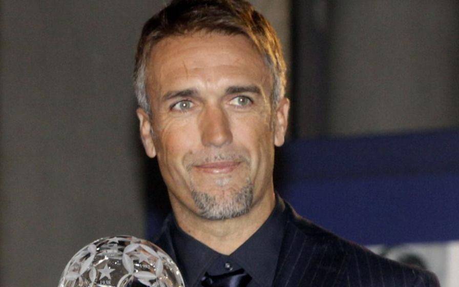 A qué jugadores cuestionados de la Selección salió a bancar Batistuta