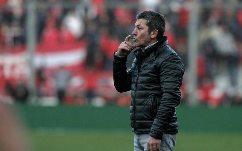 Mario Sciacqua ya no es el técnico de Quilmes