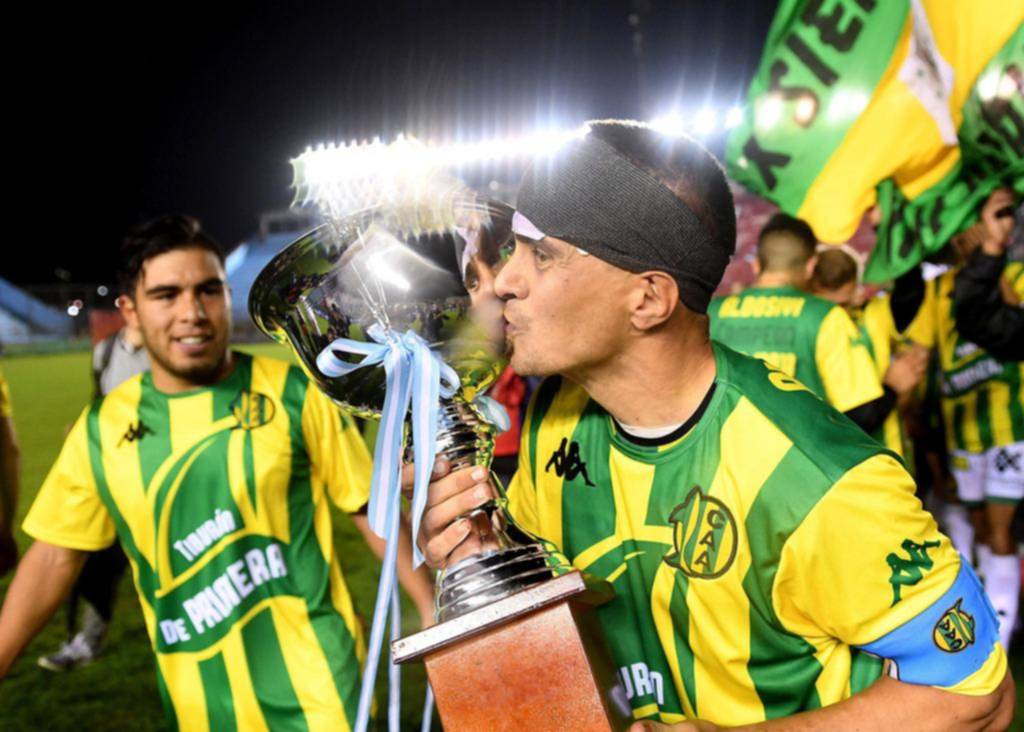 Aldosivi venció a Almagro, se consagró en la B Nacional y logró ascender a la Superliga