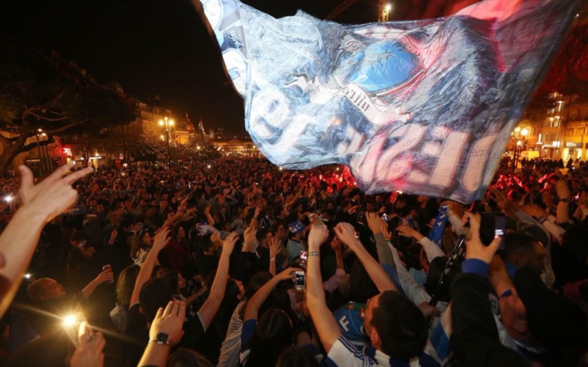 Sin jugar el Porto se consagró campeón por el empate de Lisboa y Benfica