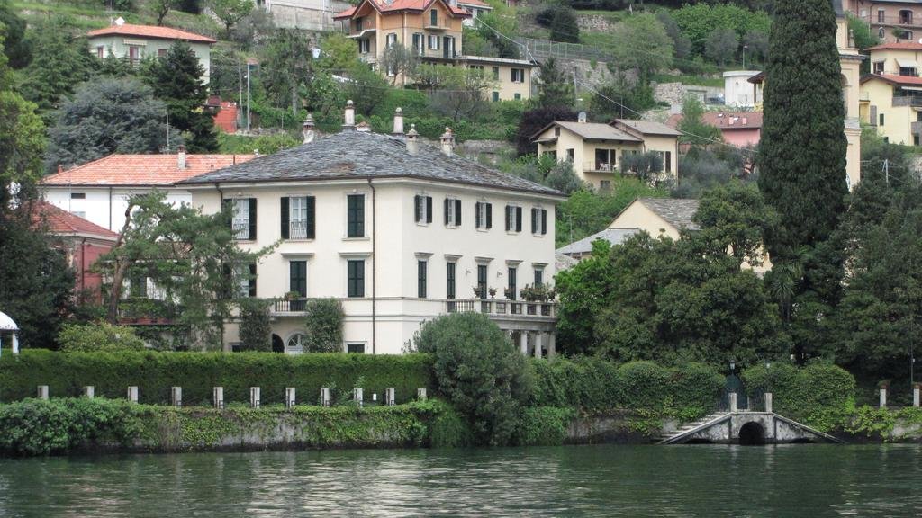Los lagos entre Italia y Suiza que invitan a olvidarse del mundo