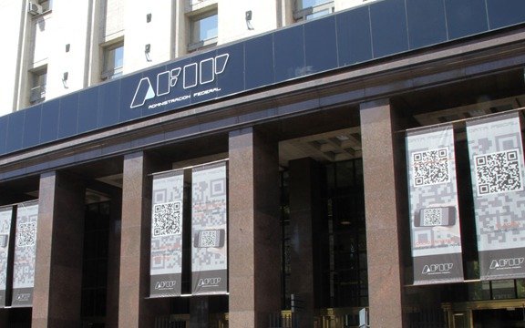 La AFIP recibió los datos de 35 mil cuentas bancarias de argentinos en el exterior